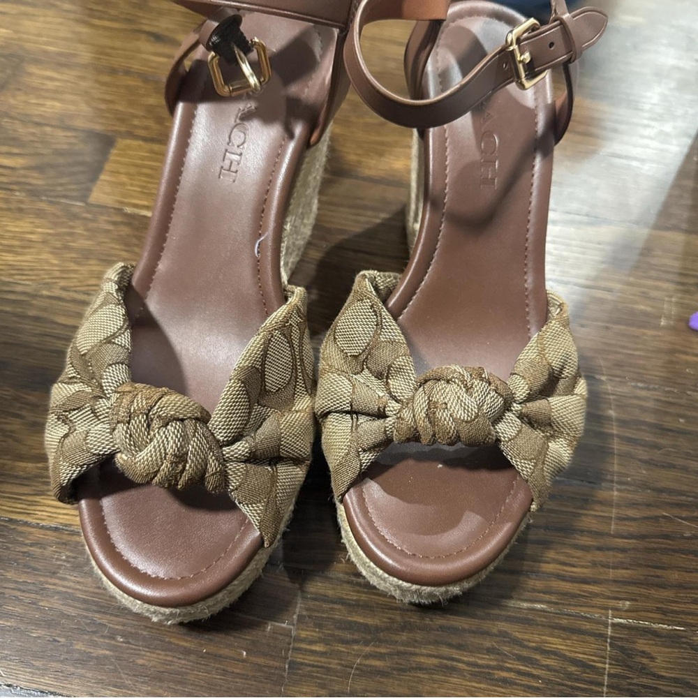 Brown Knotted Sandals
